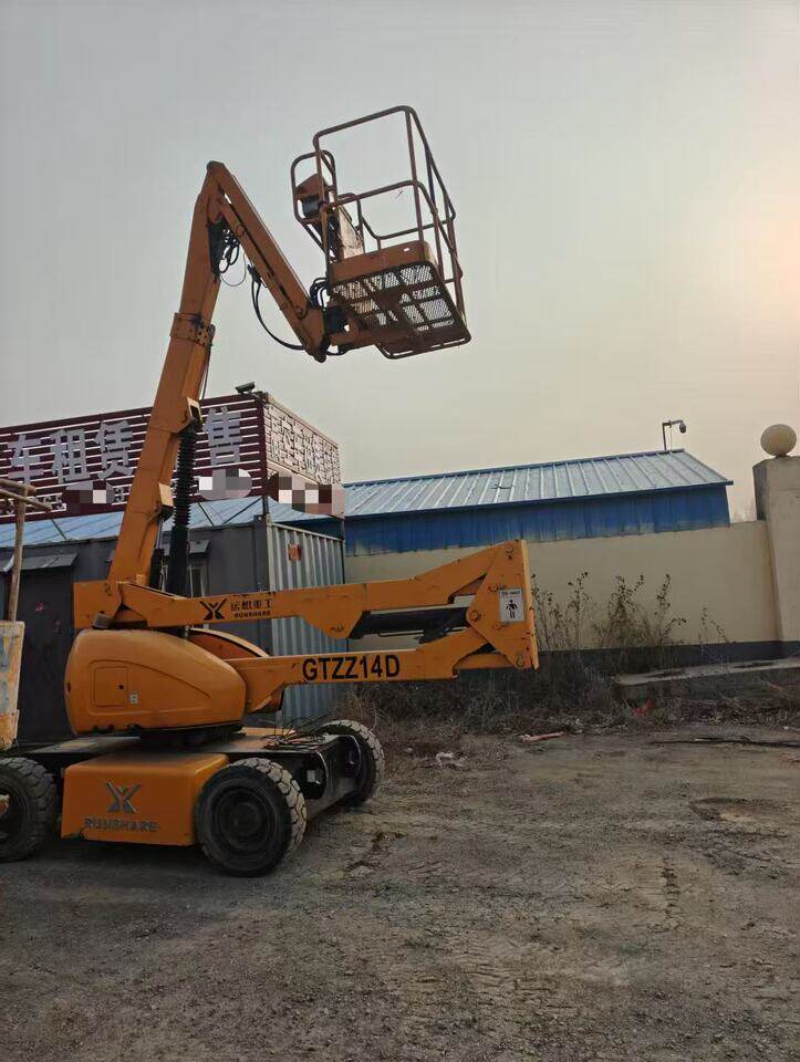 4月7日德州运想电动曲臂车工作高度16米无手续网络拍卖公告