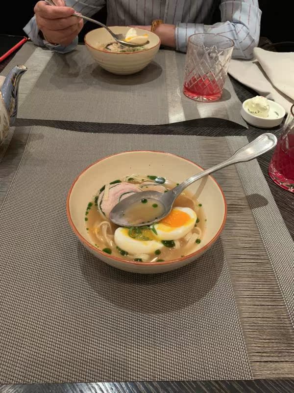 8只小猪 莫斯科包车圣彼得堡徒步一日游中文司