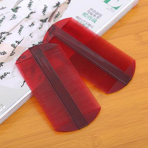 Two-dollar store plastic comb, fine-toothed double-sided pla