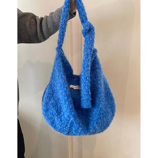 全球莱因蓝松弛感大容2量包包女秋冬0毛26新款 通勤托 绒呢克子时尚