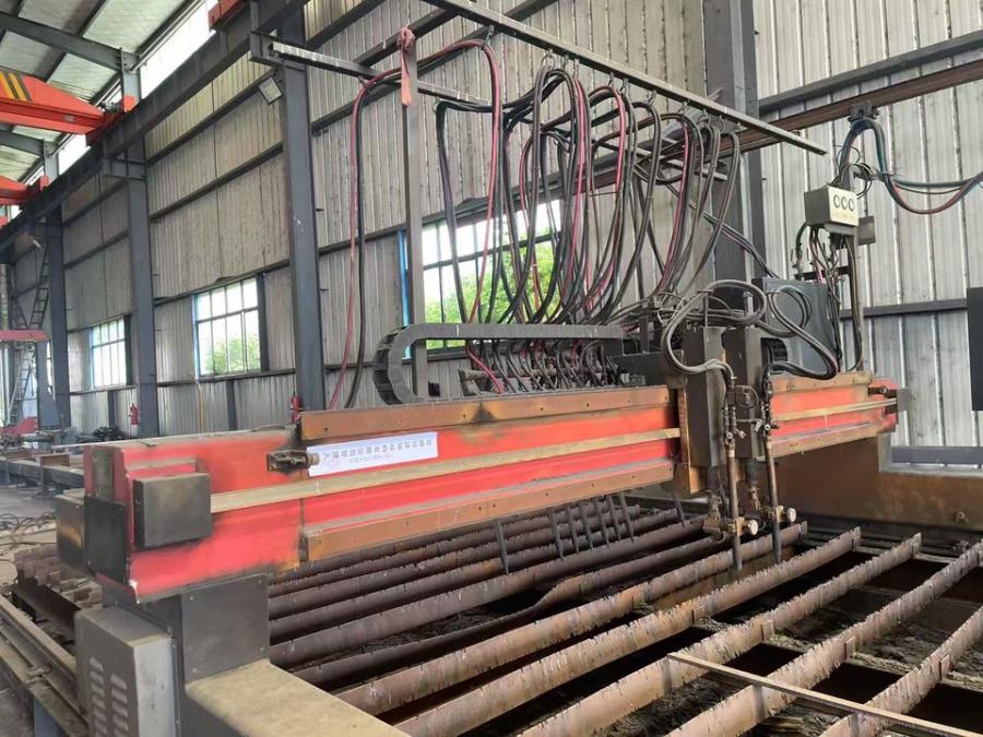 11月23日常德存放学校内的机器设配设施等资产一批网络拍卖公告