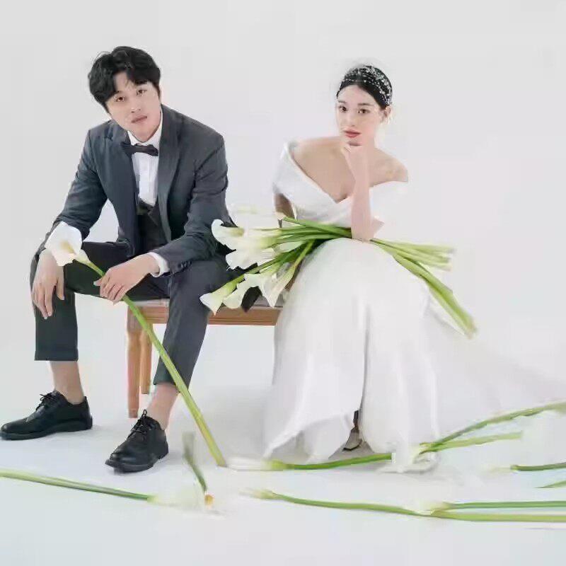 韩式极简风婚纱摄影室内白纱拍照道具仿真花马蹄莲长枝白色花束