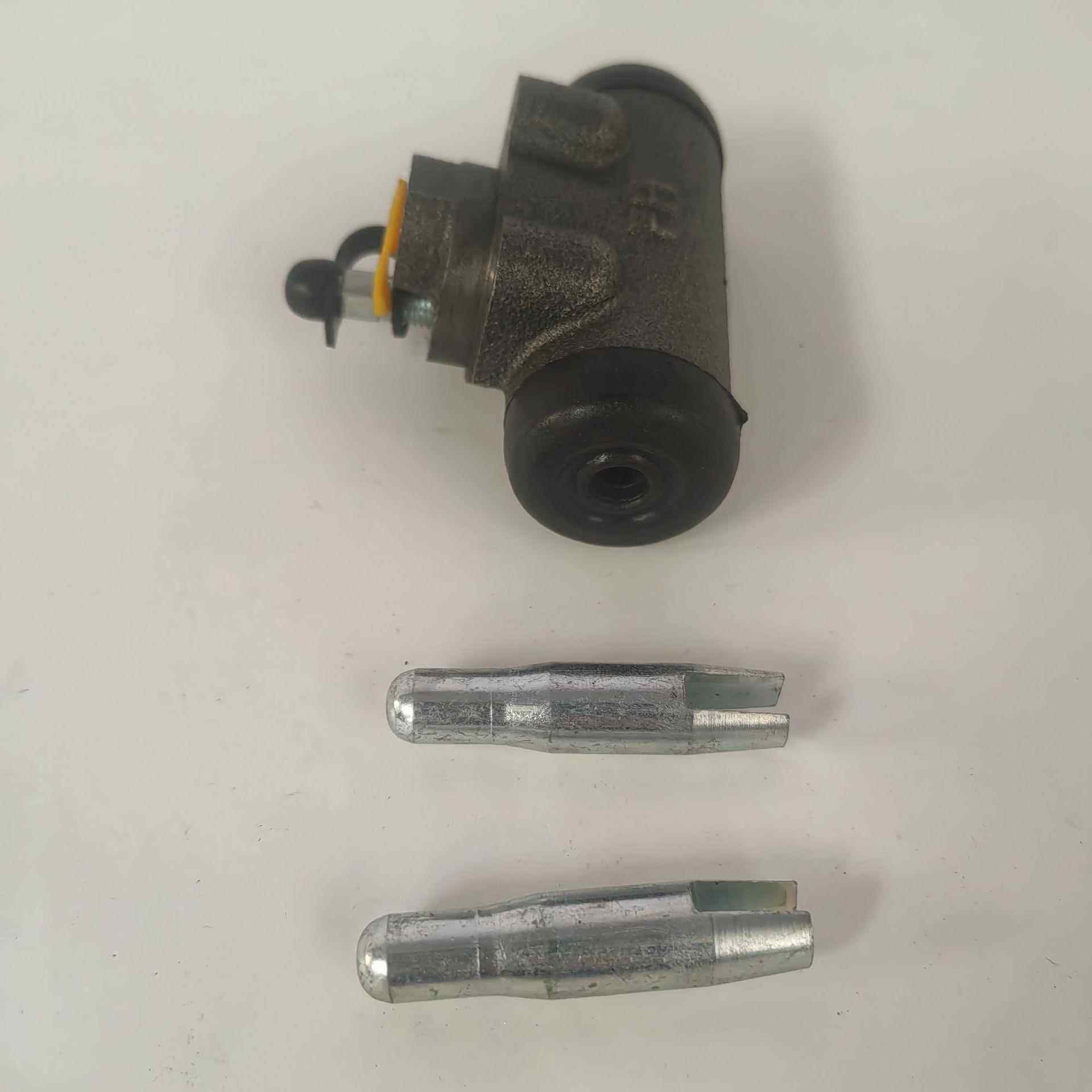 斗山电动叉车配件B15SE/B18SE/B20SCE前轮左刹车制动分泵轮缸