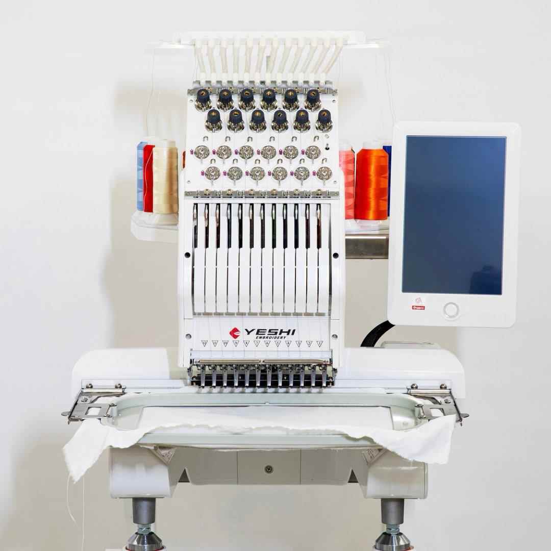 1201刺绣布料电脑电子花样机缝纫机绣字机可涂鸦小型家用款绣花机