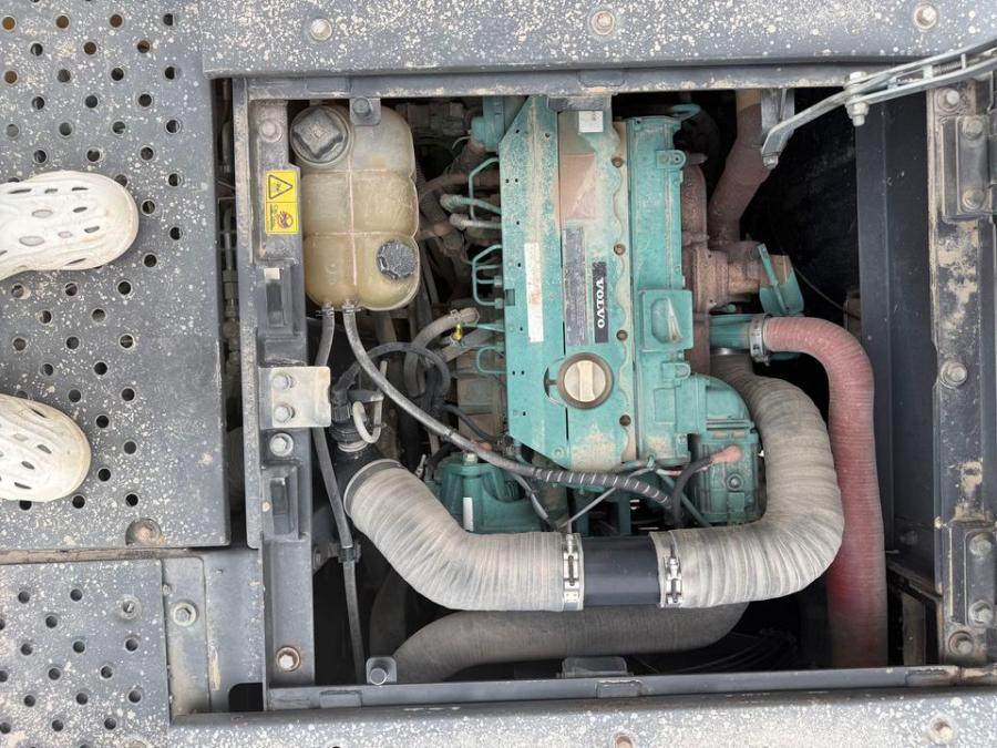 12月29日邢台工程机械设备挖掘机沃尔沃200一辆网络拍卖公告