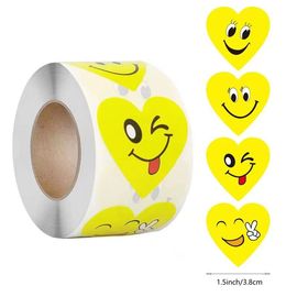 500贴/卷爱心形黄色笑脸创意表情贴纸自粘儿童奖励表扬奖励装饰贴