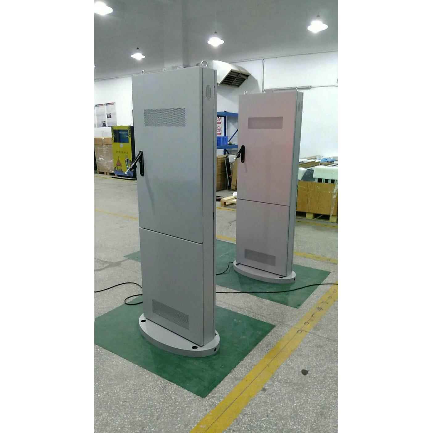 长期供应立式广告机微信广告机广道路灯具/智慧路灯/