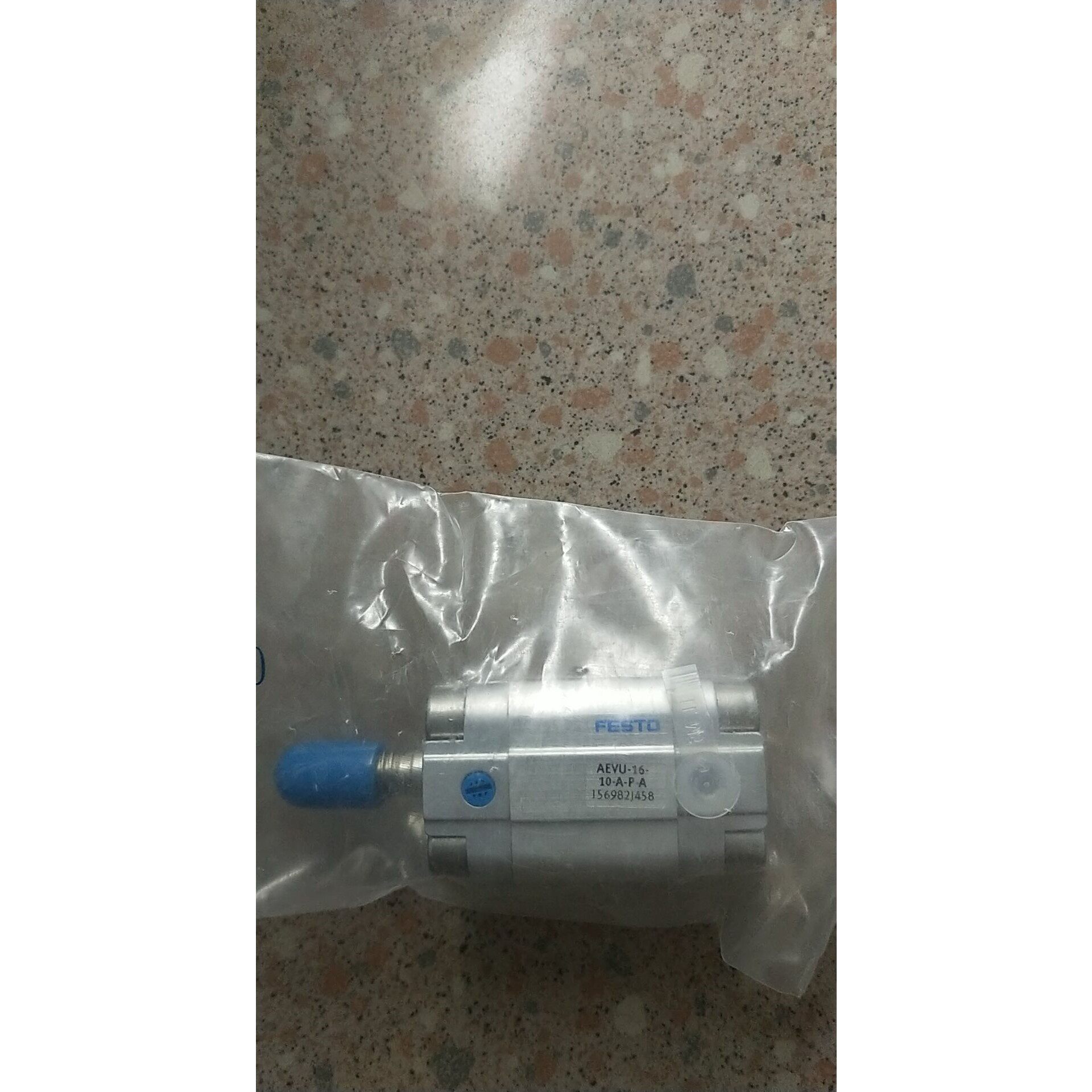 全新原装正品费斯托 FESTO 156982 AEVU-16-10-A-P-A 现货*
