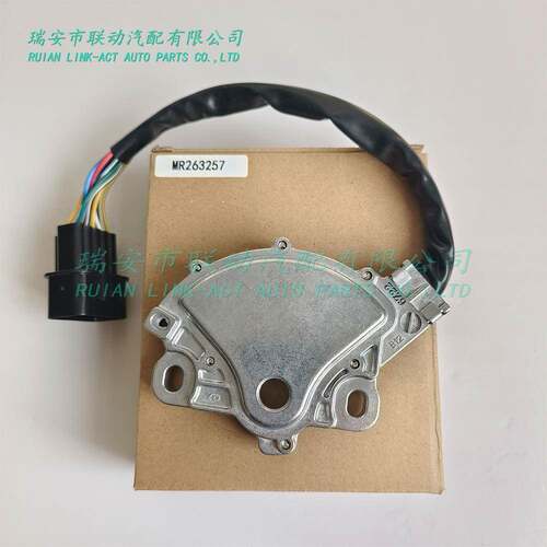帕杰罗V73V75空挡安全开关波箱档位开关MR2632578604A015