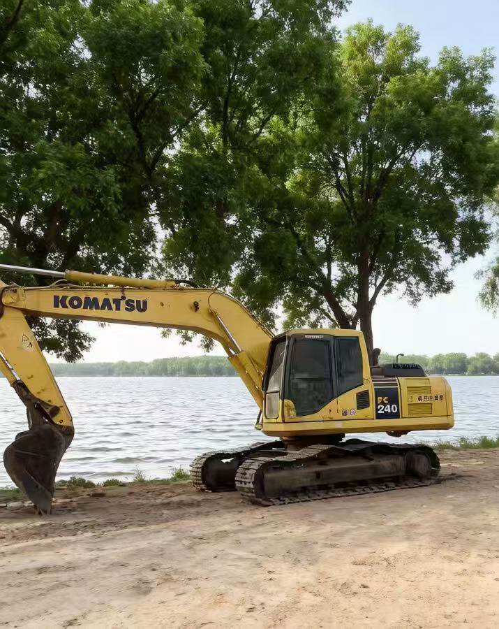 4月7日保定资产处置小松240挖掘机网络拍卖公告