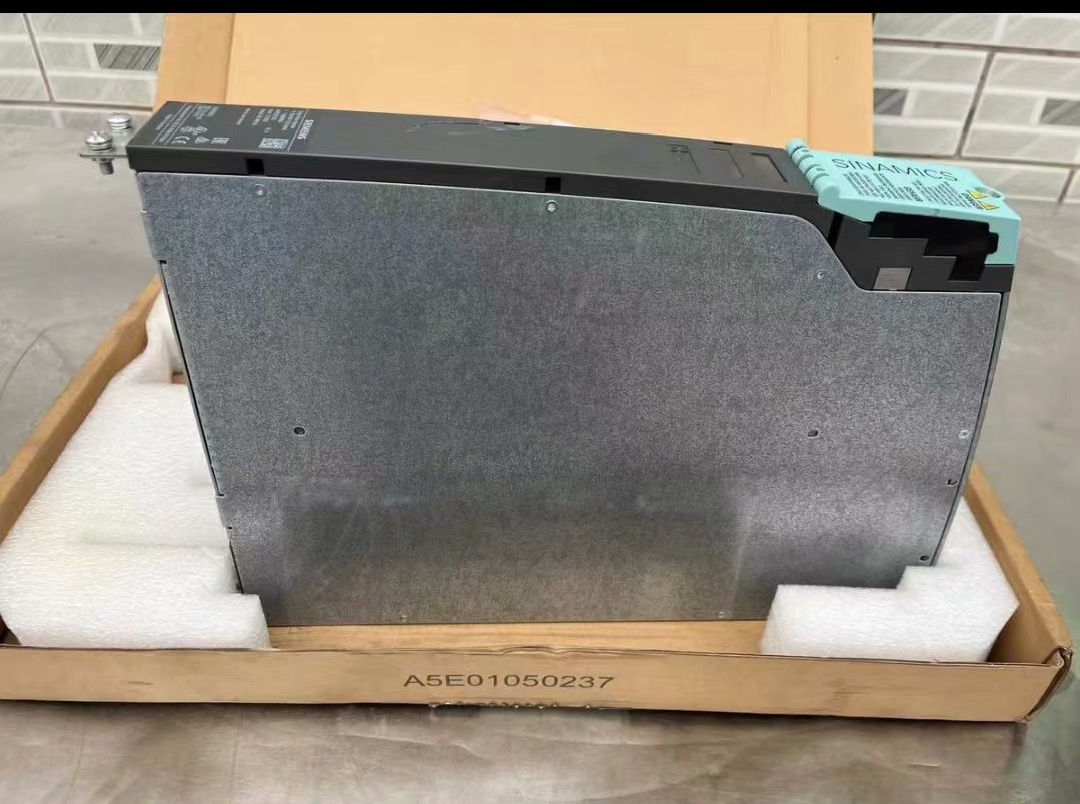 6SL3120-1TE15-0AA4单轴驱动。全新后包装，功