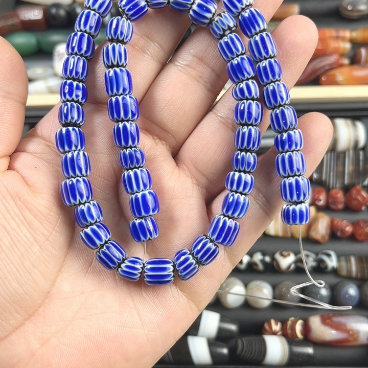 8*7mm尼泊尔风宝蓝色琉璃珠南瓜一条