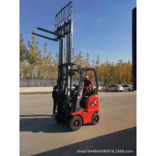 1吨超短轴距座驾式叉车仓储厂区座驾叉车外形小巧使用方便