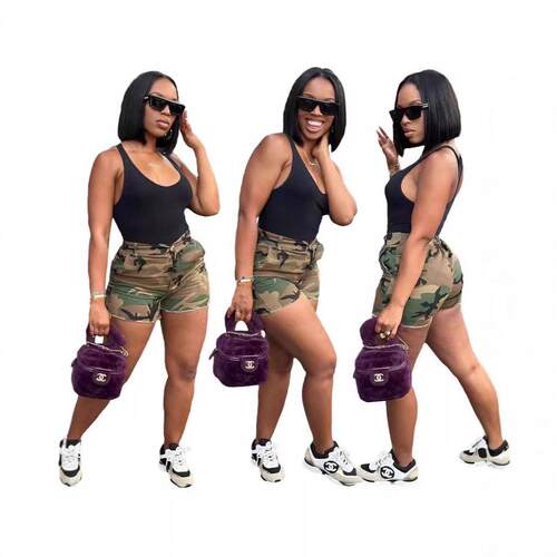 Women Camo Print Waist Button Front Skinny Shorts Casual