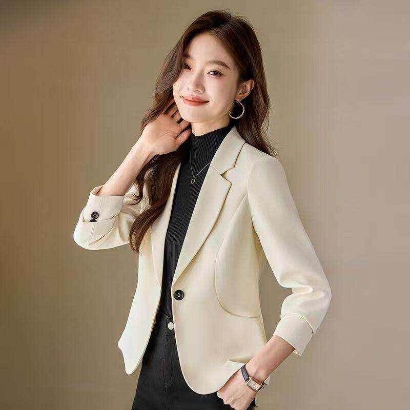 米白色西装外套女秋季新款时尚气质修身高级感小个子休闲短款西服