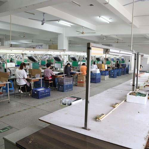 跨境热销多国语言星期显示触摸闹钟卧室书桌LCD多功能电子壁挂钟