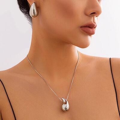 Droplet pendant necklace glossy large tear drop necklace