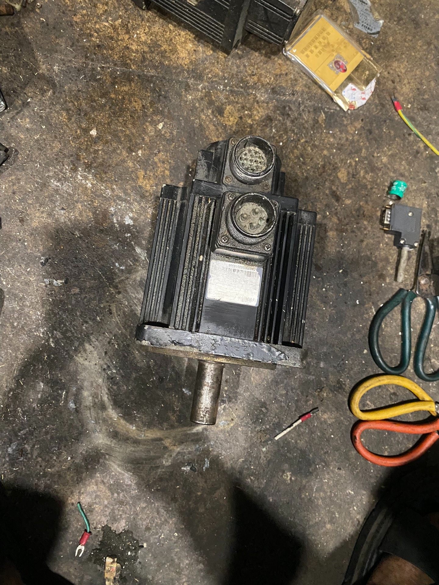 米格伺服电机130ST-M07720，7.7牛米，2KW，功