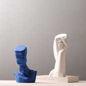 样板房酒柜展示柜摆设创意 饰品 陶瓷人物摆件 克莱因蓝磨砂质感装