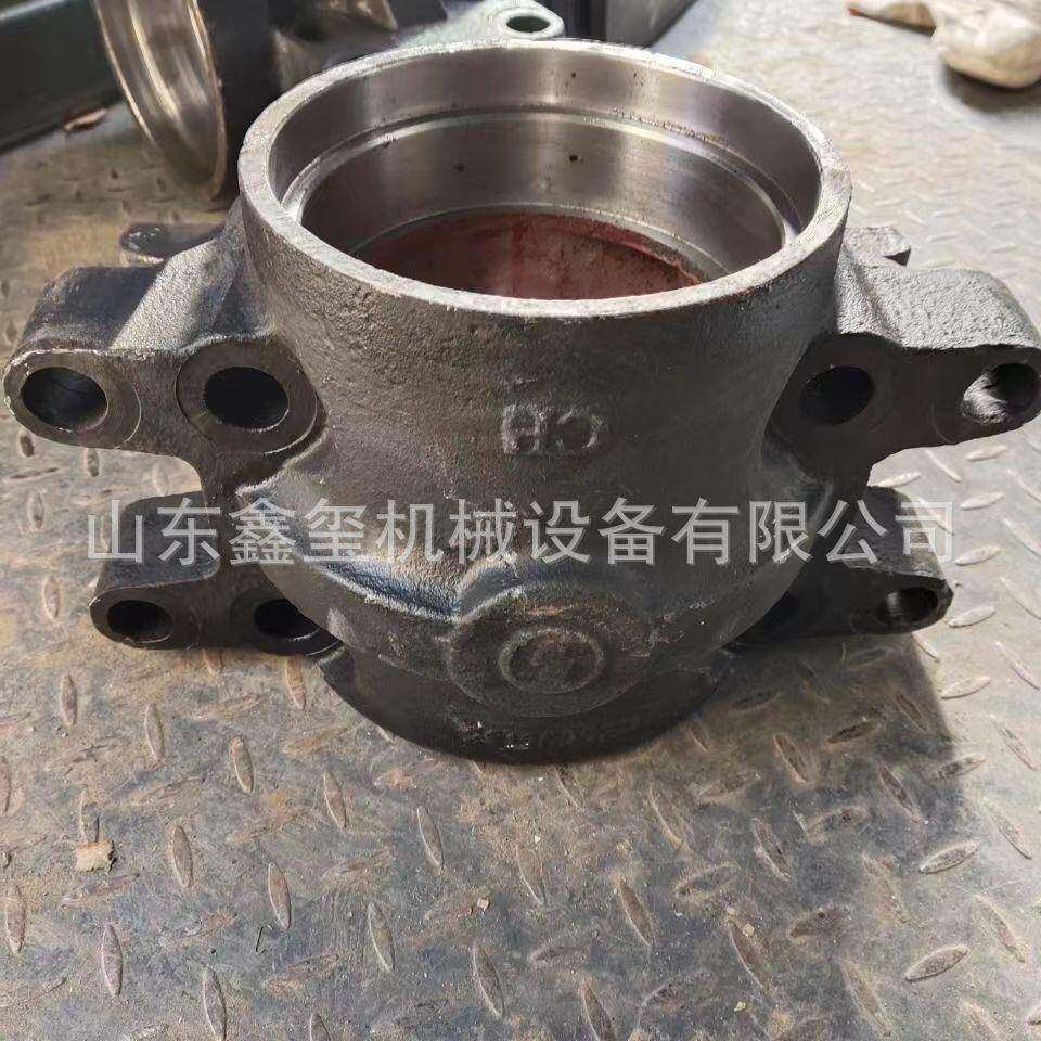 陕汽德龙F3000桥配件加重平衡轴壳DZ91259520038