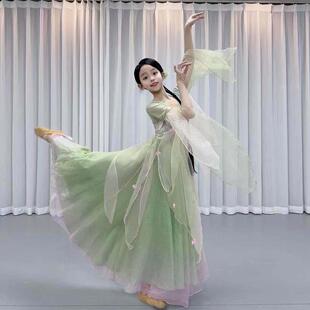 咏春儿童古典舞演出服汉唐风团扇舞表演服古风超仙汉服学生舞蹈服