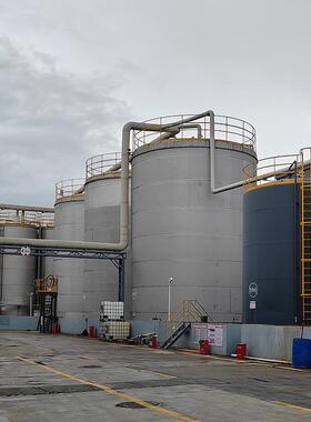 不锈钢引发酵罐真空水灌储水罐大型储工卧业储油罐不锈钢储立式罐