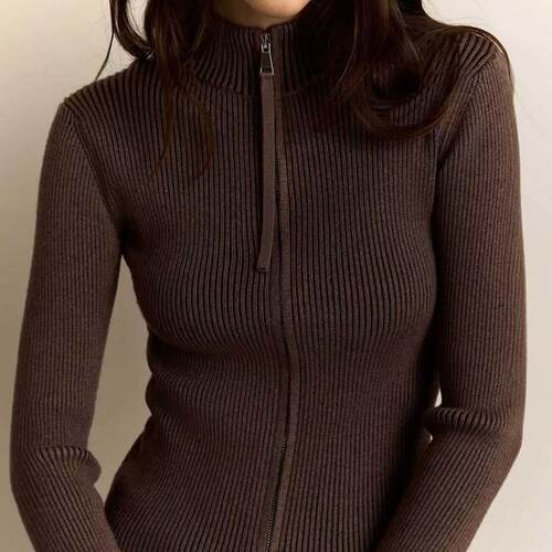 Knitted cardigan jacket for women, long sleeved soft and