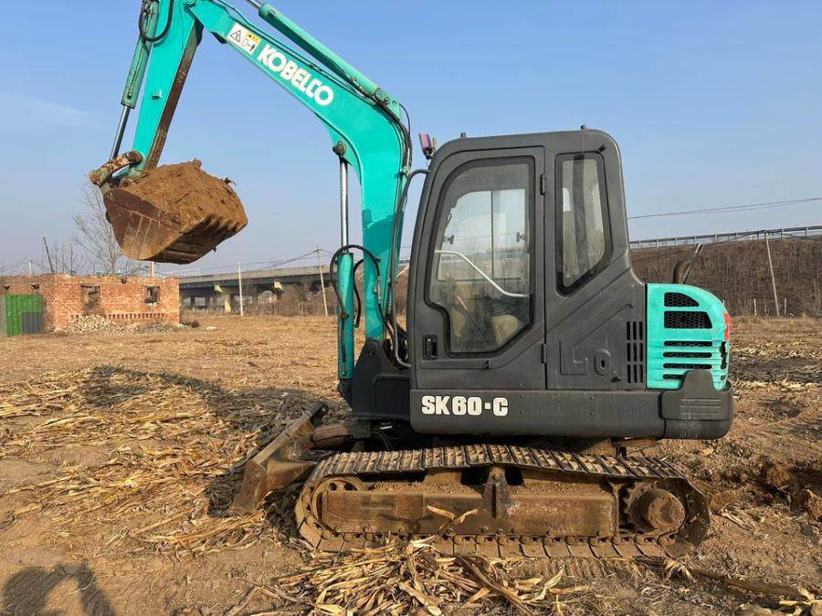 1月28日邢台神钢60挖掘机网络拍卖公告