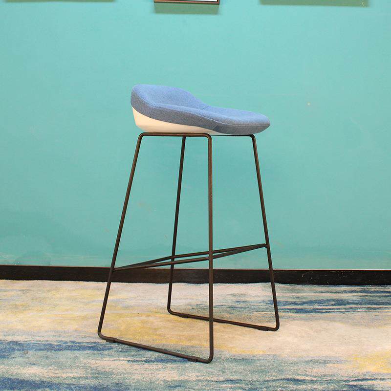 新款直销现代简约休闲椅客厅沙发椅休闲家具个性简约铁艺创意酒吧