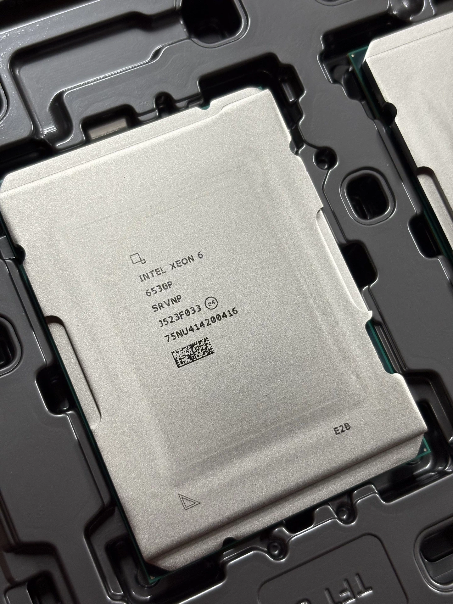 Intel Xeon 6 6530P Processor LGA4710 144M Cache 2.30 GHz 32 CORES