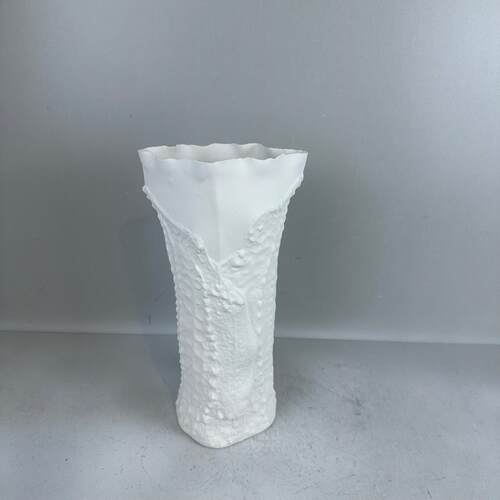 现代简约手工白色陶瓷摆件花器家居艺术设计软装桌面客厅酒店样板