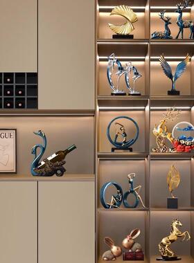 现代客厅装饰品摆件家居人物电视柜酒柜桌面卧室软装装饰工艺品