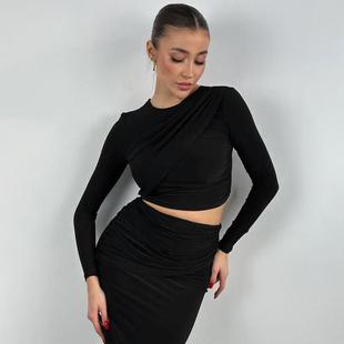suit neck piece baring long two round slim belly sleeve