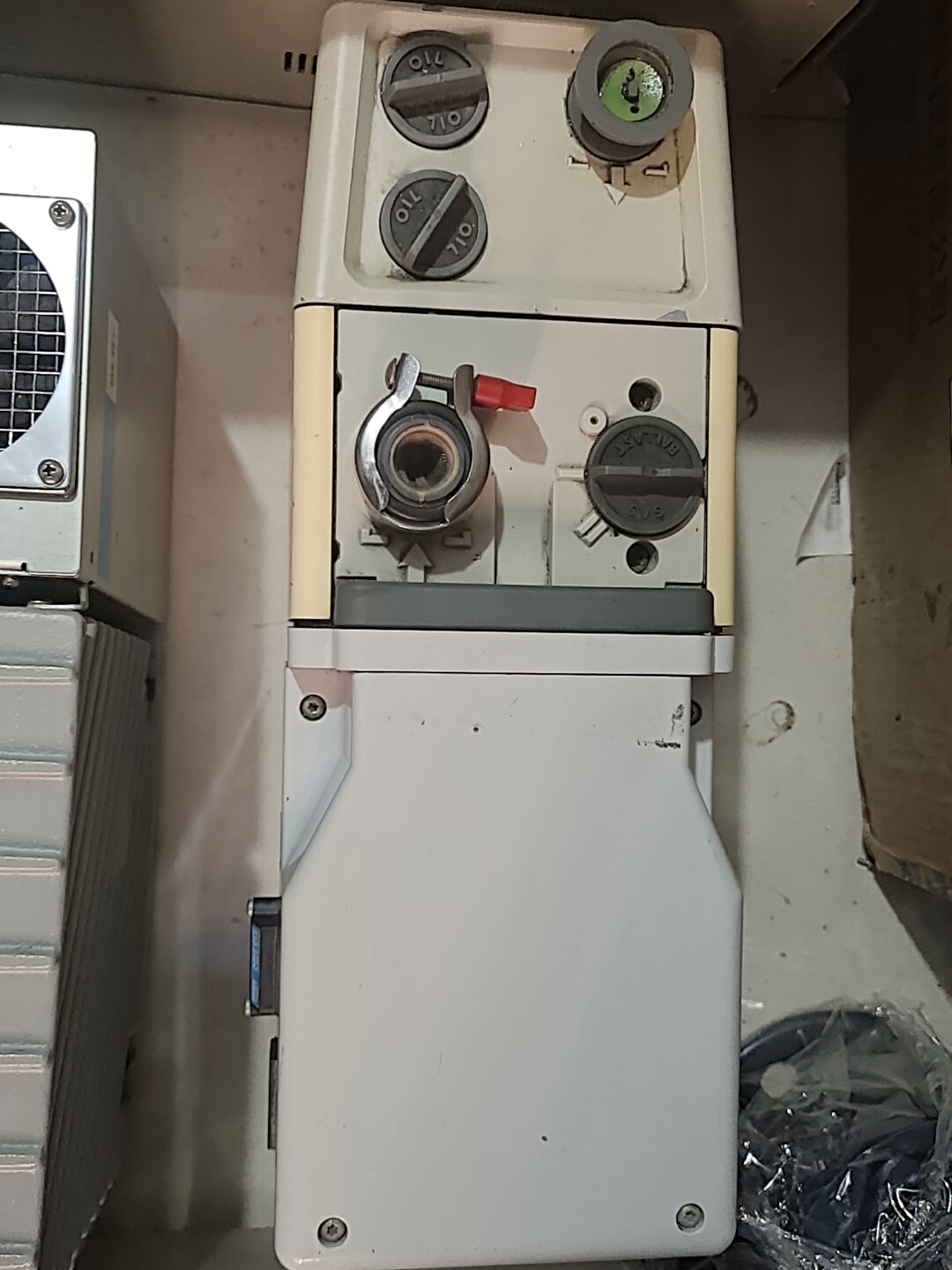 爱德华真空泵RV3，A65201903真空度好，通电功能正常