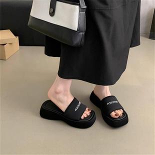 夏外穿高级感厚底坡跟拖鞋 女2025新款 绝美一字凉拖配裙子沙滩凉鞋