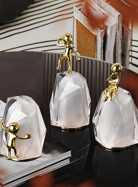 现代轻奢摆件家居饰品创意摆设个性人物酒柜柜子办公室高档装饰品