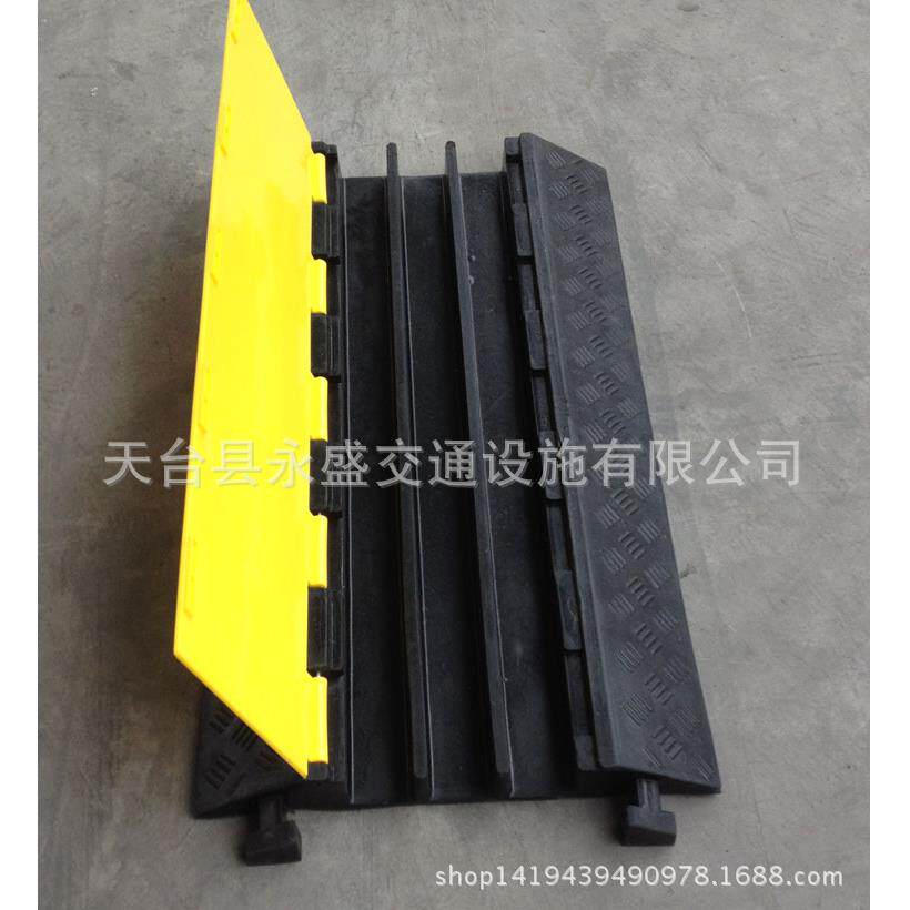 减速带户外二线槽橡胶压线PVC电缆保护道路舞台铺线板厂家直销