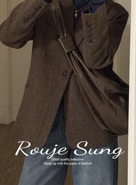 ROUJE SUNG咖色西装外套女春秋季小个子人字纹高级感西服呢子大衣