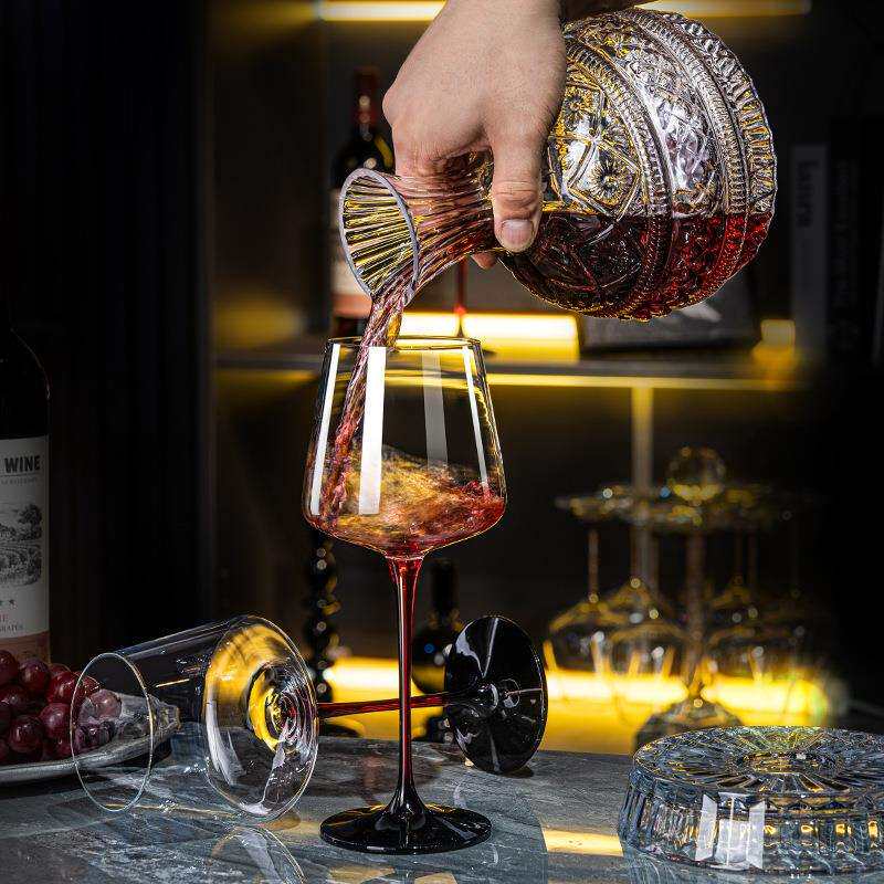 高档红领结红酒杯套装家用轻奢高颜值勃艮第水晶高脚杯旋转醒酒器