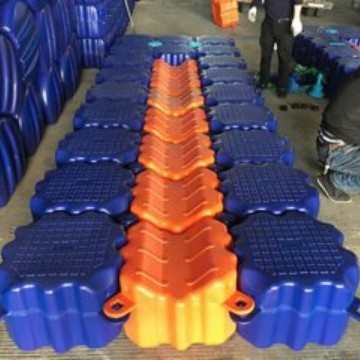 水上浮筒塑料摩托艇浮箱养殖平台码头水上人行浮桥厂家直销