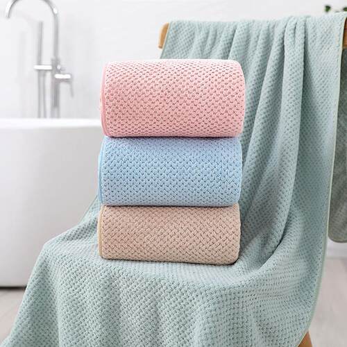Thick and Large Coral Fleece Pineapple Pattern Bath Towel, Q
