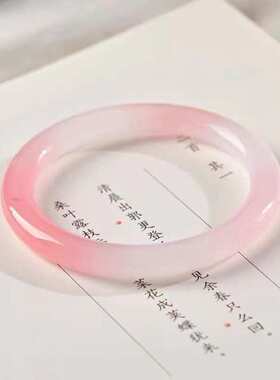 厂家直销天然石英岩玉藕粉色小圆条镯子金丝玉粉色玉镯子直播货源