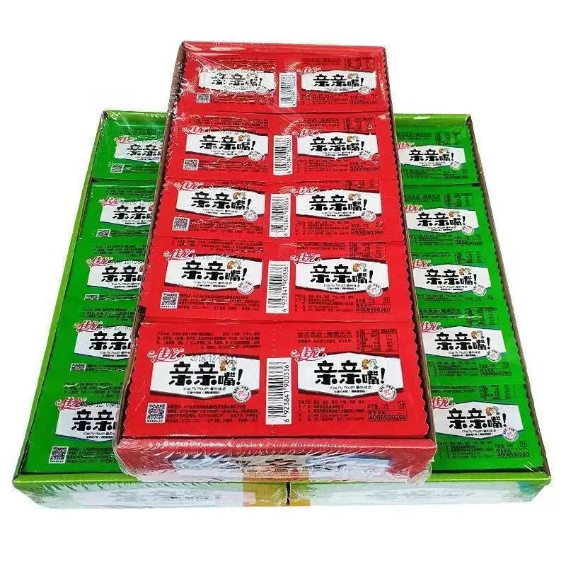 亲亲嘴辣条麻辣零食网红休闲学校便利辣味素食面筋佳龙亲嘴烧