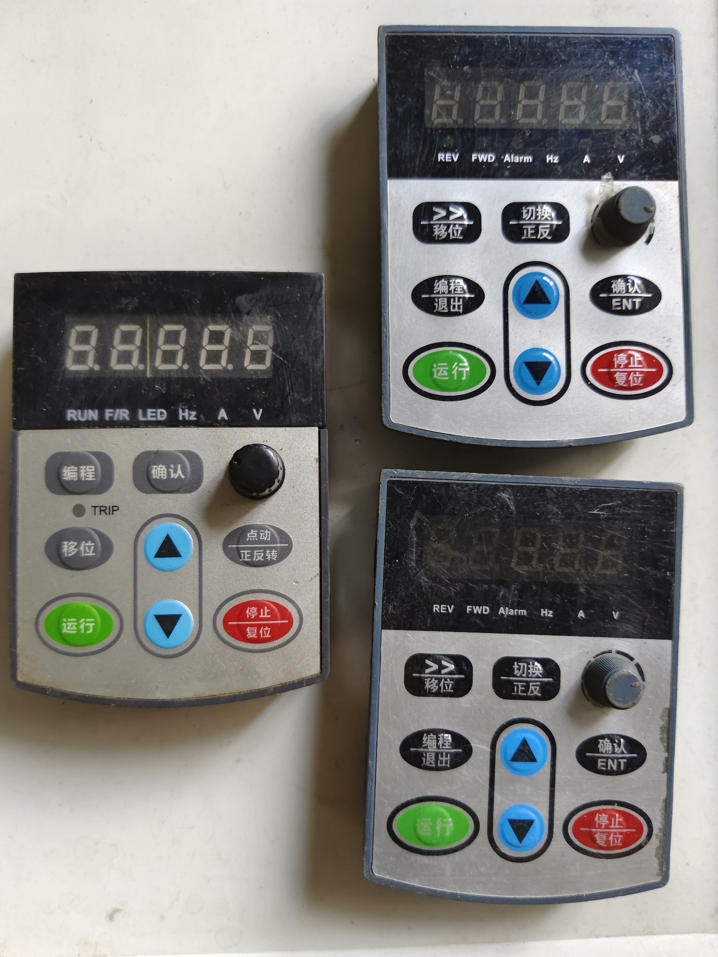 变频器面板，三科面板（看接口位置）。拆机功能包好成色如图。8