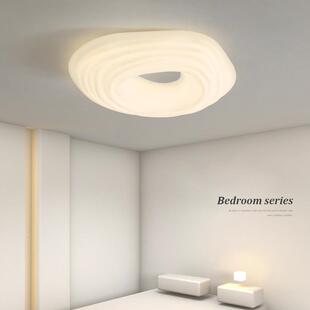 主卧室吸顶灯现代简约护眼灯具极简设计师奶油风灯饰北欧小客厅灯