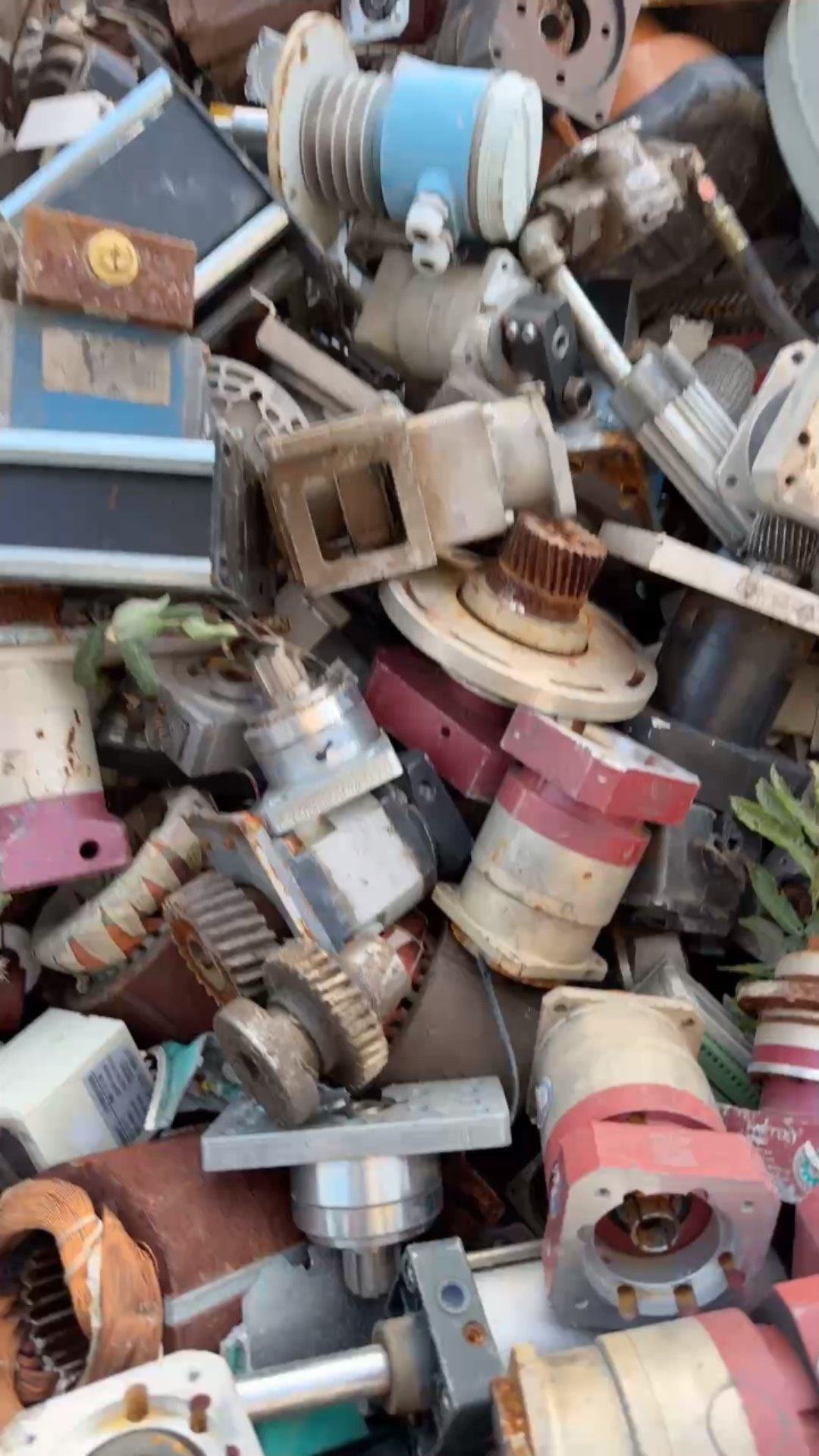 伺服行星减速机几百台，有需要便宜便宜处理