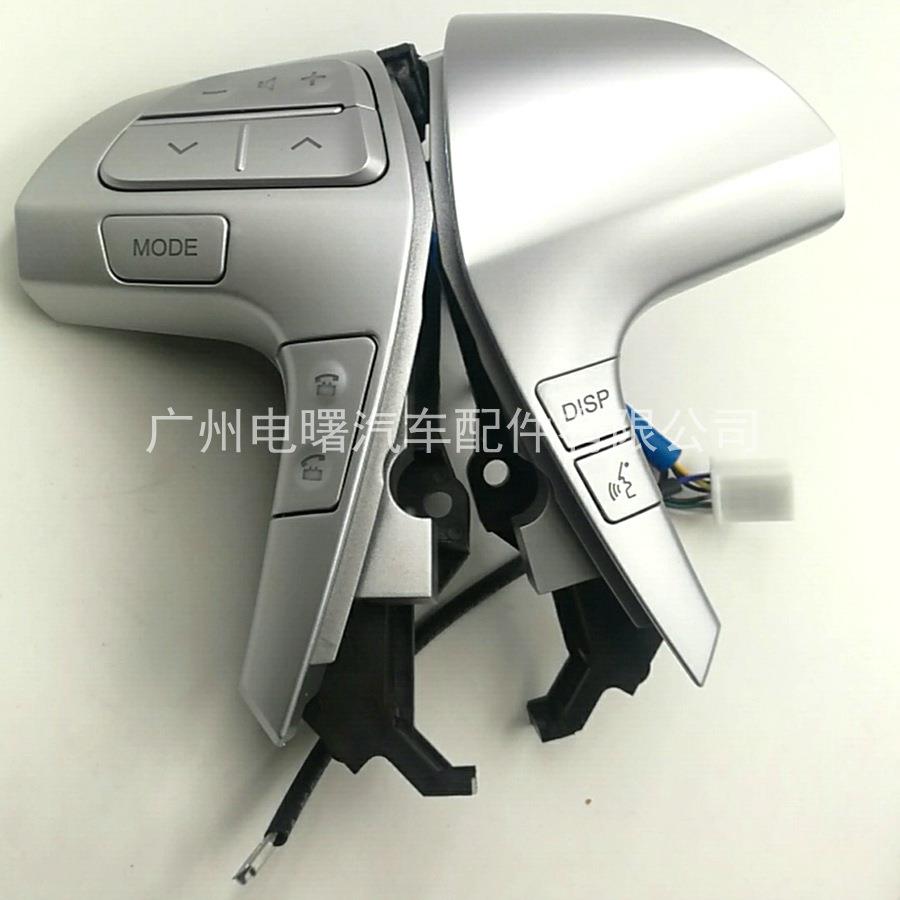 适用于丰田凯美瑞汉兰达方向盘按键音频控制开关84250-06160中