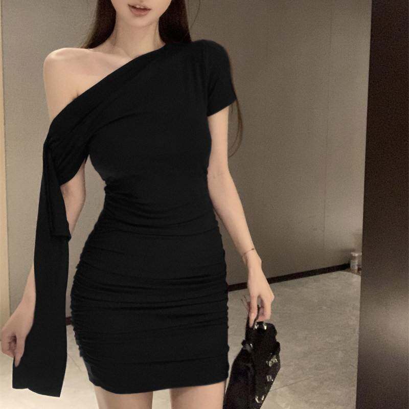 韩系纯欲飘系带斜领露肩短袖洋装女夏季新款修身显瘦包臀短裙子