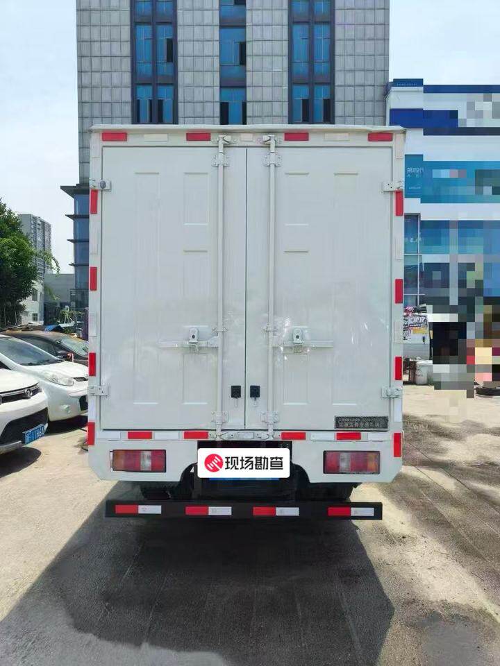 12月28日嘉兴江铃顺达厢式货车带卧铺2.5T柴油手续齐全正常过户网络拍卖公告