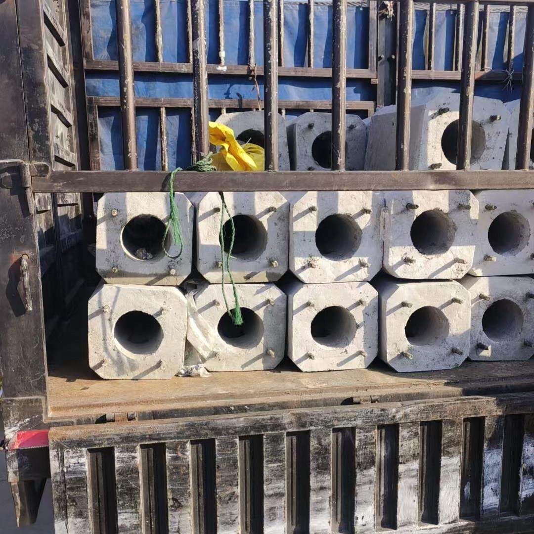 水泥基础预埋件猫跳台路灯杆混凝土底座监控杆水泥墩预制庭院灯